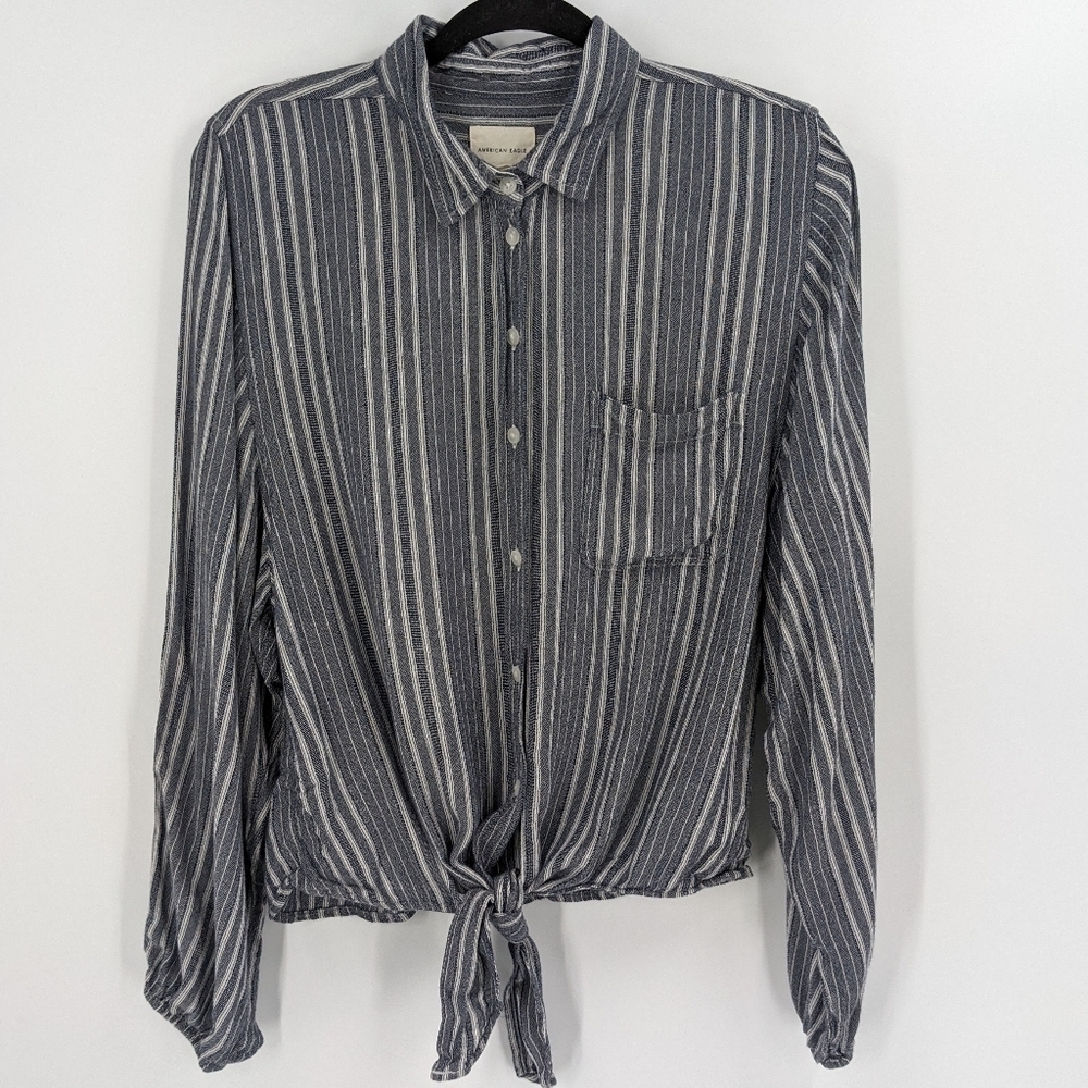 AMERICAN EAGLE Tie Front Button Down Shirt